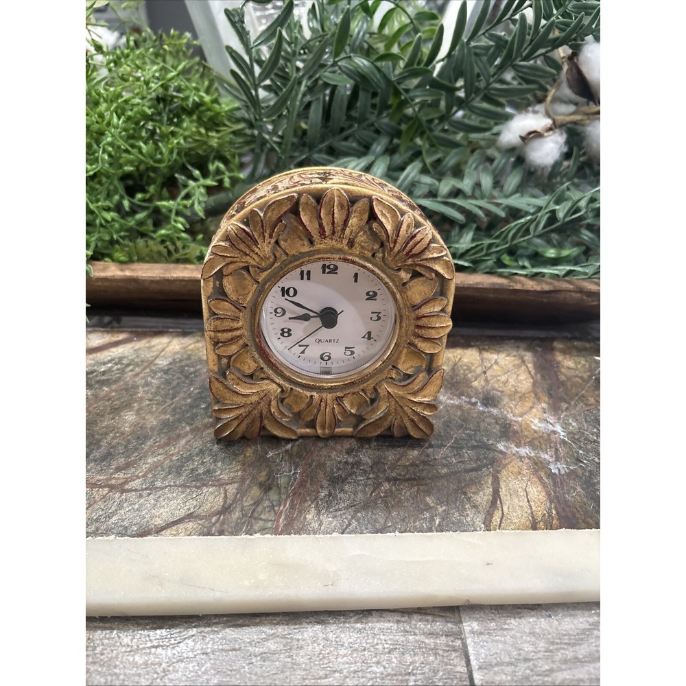 Noble Excellence Gold Leaf Quartz Desk Clock